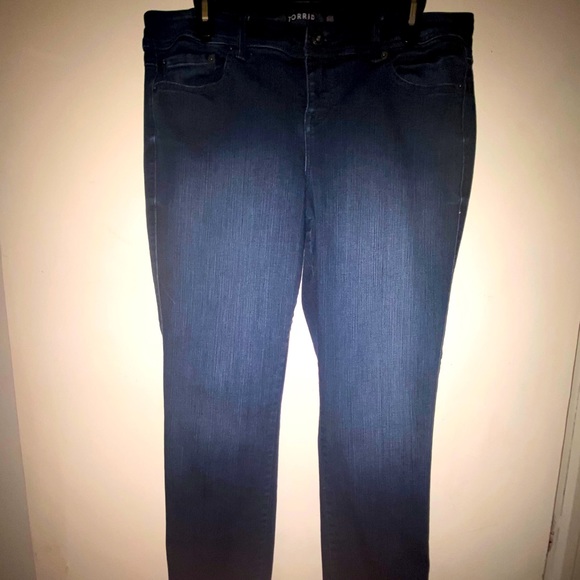 Torrid Skinny Jeans 14’s - Picture 1 of 5